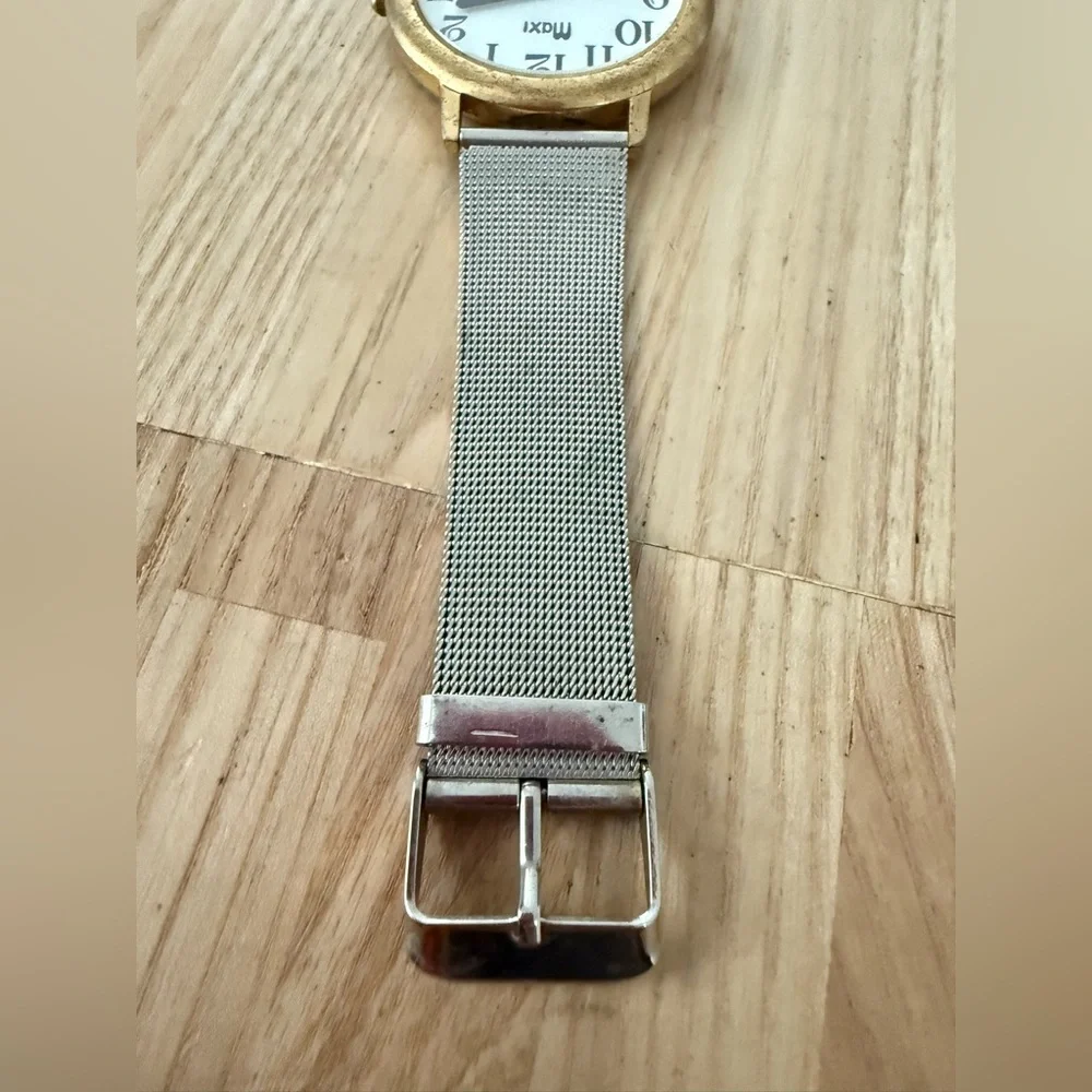 Vintage retro Maxiaids two tone large numbers low vision watch NEW BATTERY
